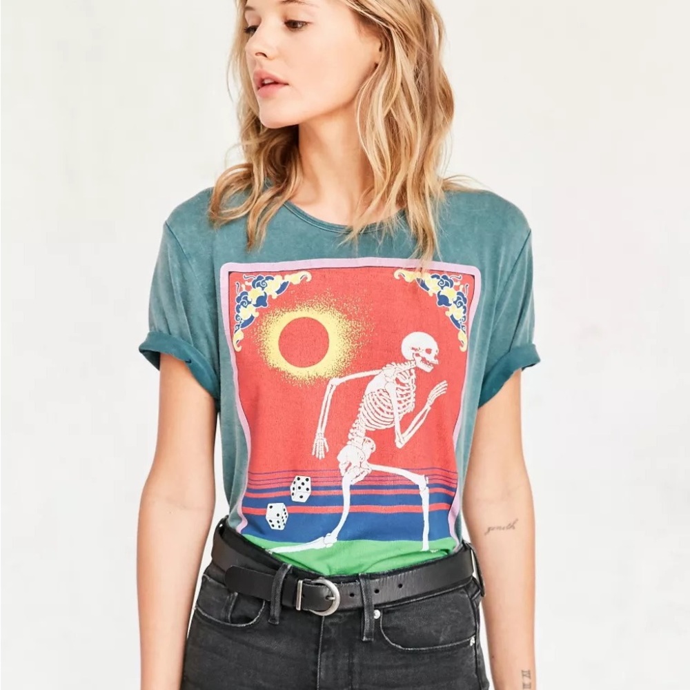 Silent & Noise Tarot Graphic Tee